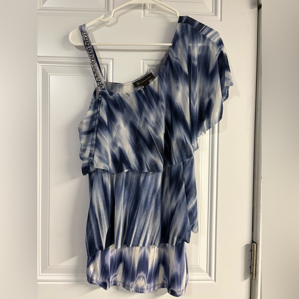 INC International Concepts Blue and White Top✨